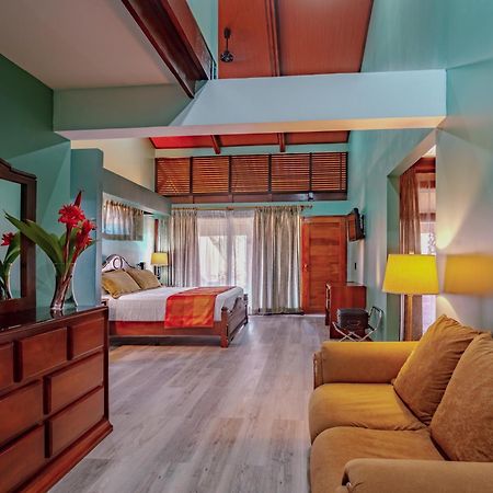Hotel Villa Florencia 투리알바 외부 사진