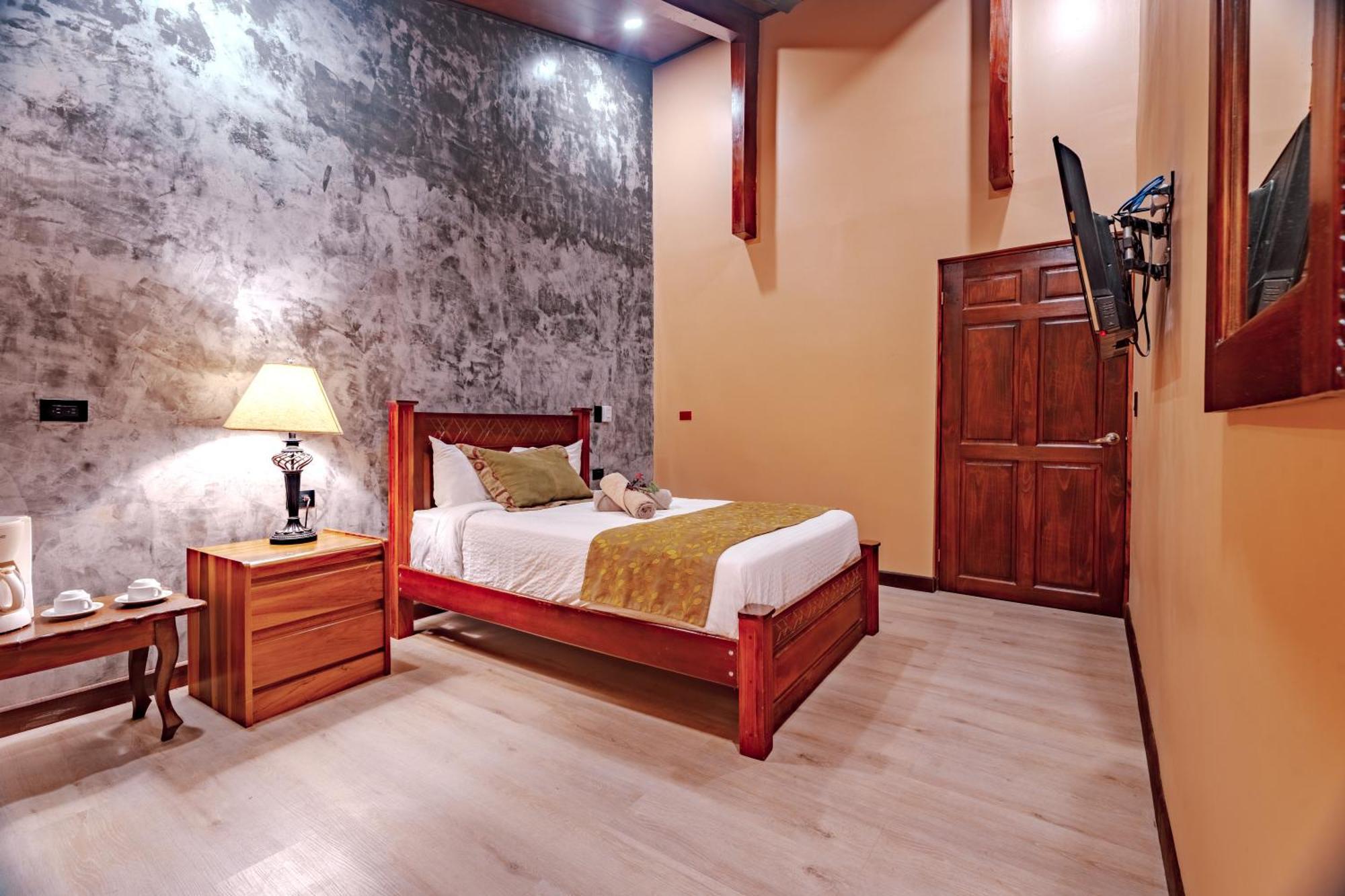Hotel Villa Florencia 투리알바 외부 사진