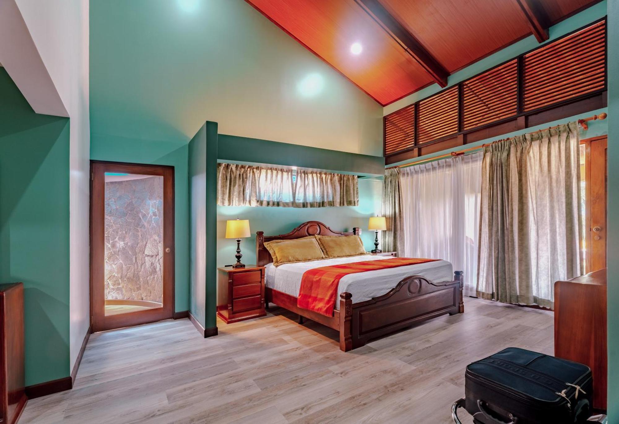 Hotel Villa Florencia 투리알바 외부 사진