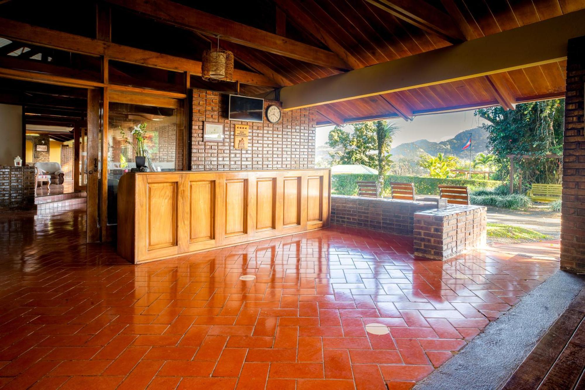 Hotel Villa Florencia 투리알바 외부 사진