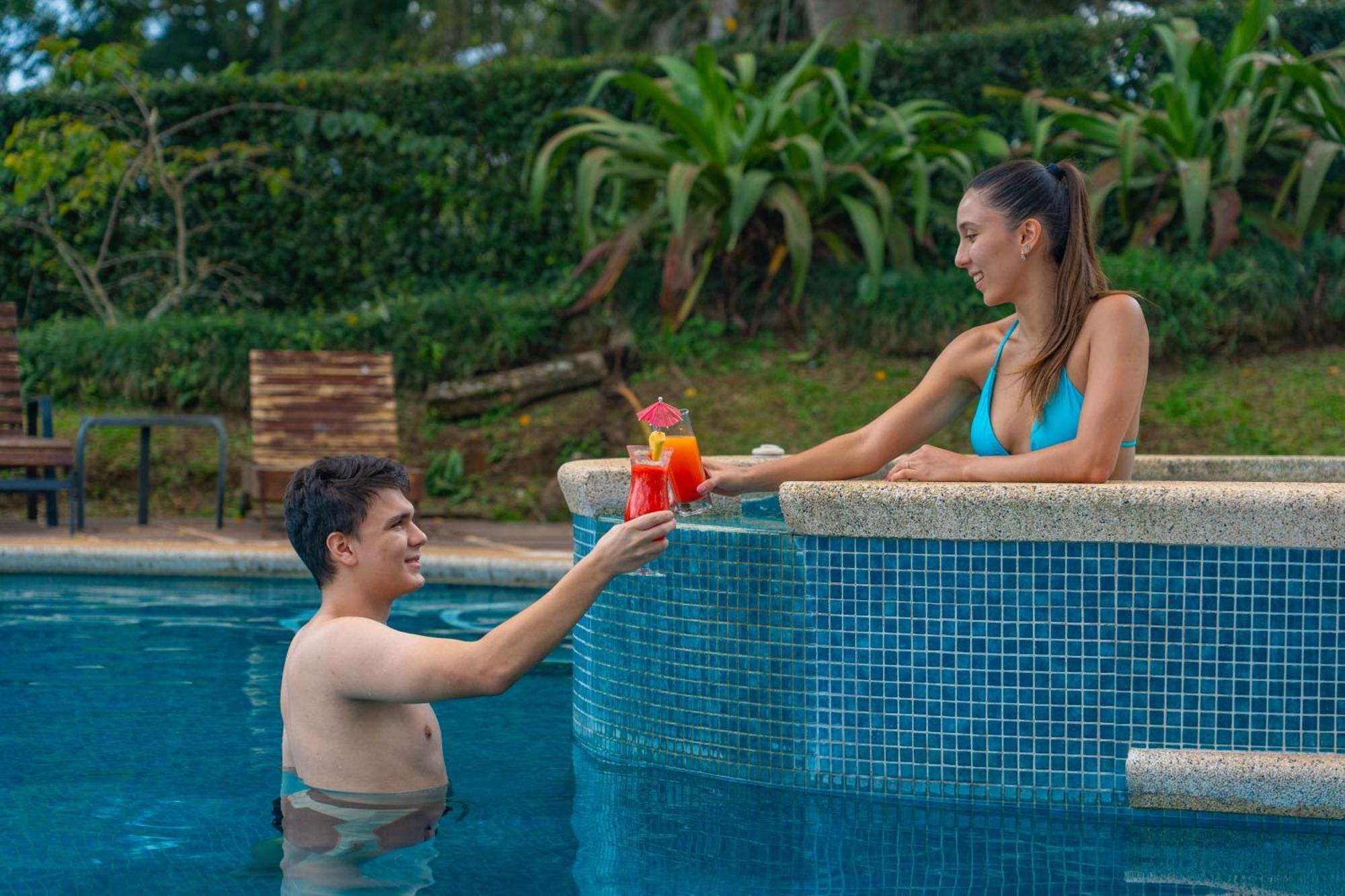 Hotel Villa Florencia 투리알바 외부 사진
