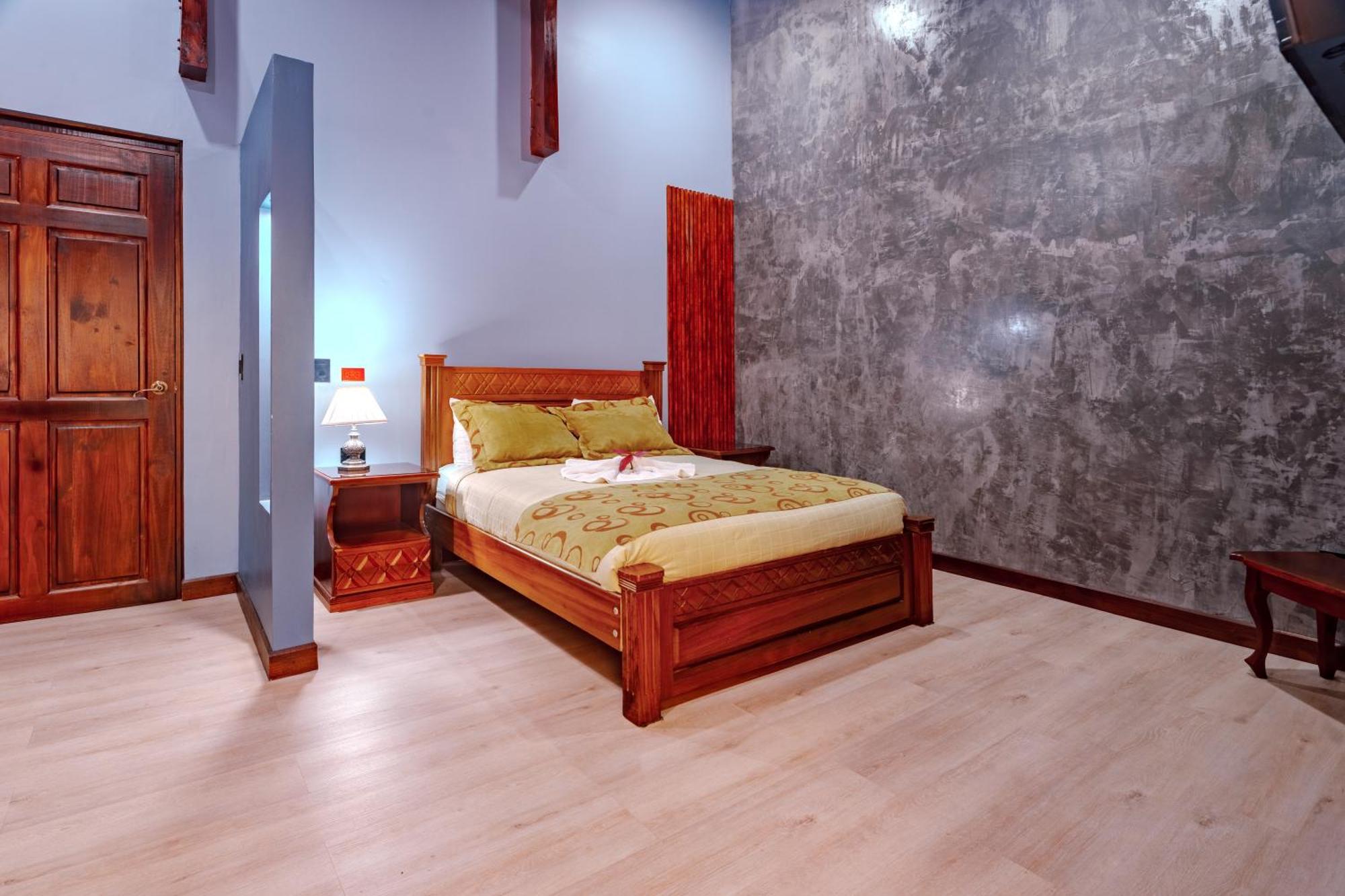 Hotel Villa Florencia 투리알바 객실 사진